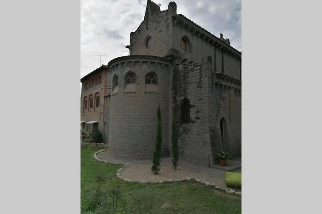 Lodge Iglesia Del Sagrado Corazon Spain